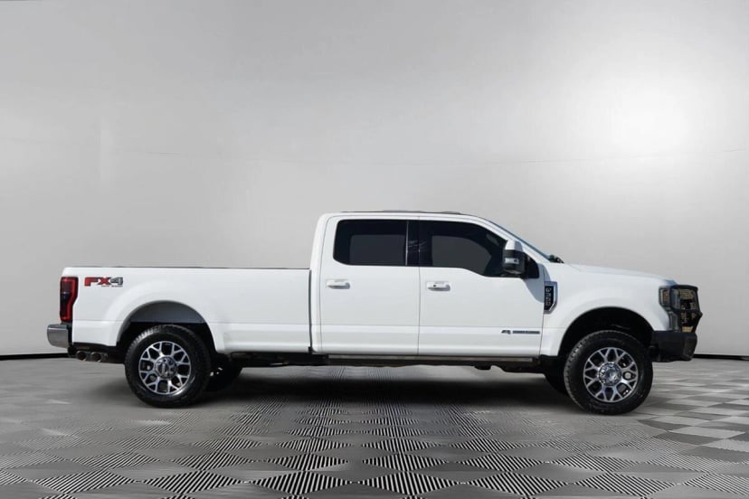 2022 Ford F-350 - Image 2