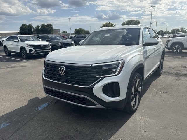 2026 Volkswagen Atlas Cross Sport - Image 1