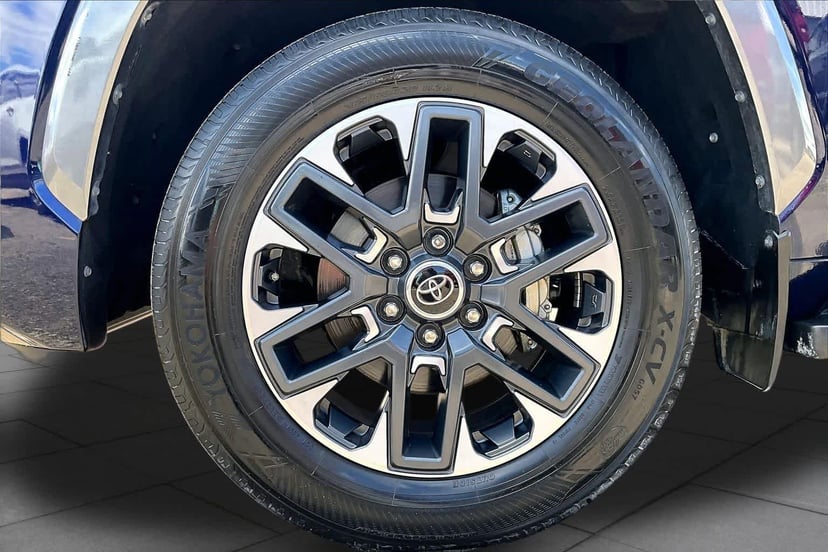 2023 Toyota Sequoia - Image 3