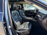 2023 Volvo XC60 - Preview 9
