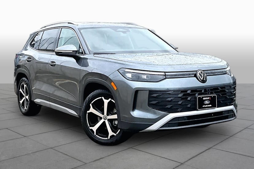 2026 Volkswagen Tiguan SE 4 Door SUV Platinum Gray Metallic - Image 1