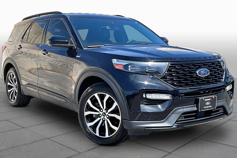 2023 Ford Explorer - Image 2