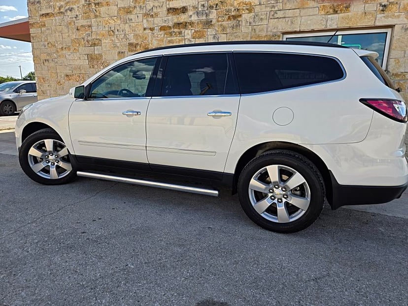 2015 Chevrolet Traverse - Image 3