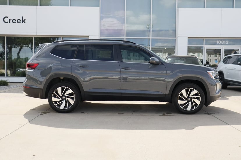 2026 Volkswagen Atlas - Image 2