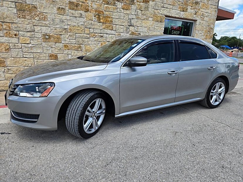 2014 Volkswagen Passat - Image 1