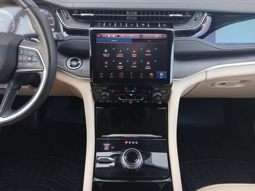 2022 Jeep Grand Cherokee L - Image 2