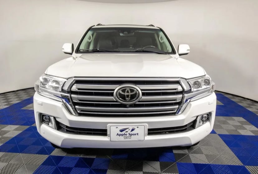 2019 Toyota Land Cruiser - Image 3