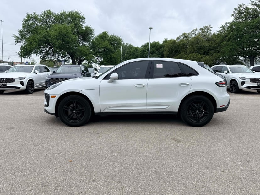 2023 Porsche Macan - Image 2