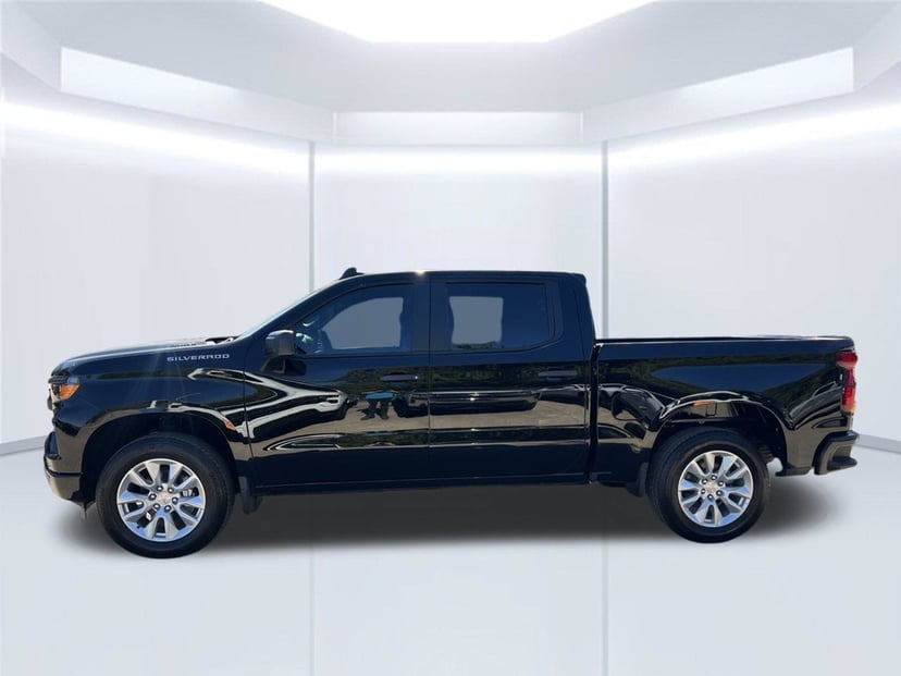 2026 Chevrolet Silverado 1500 - Image 1