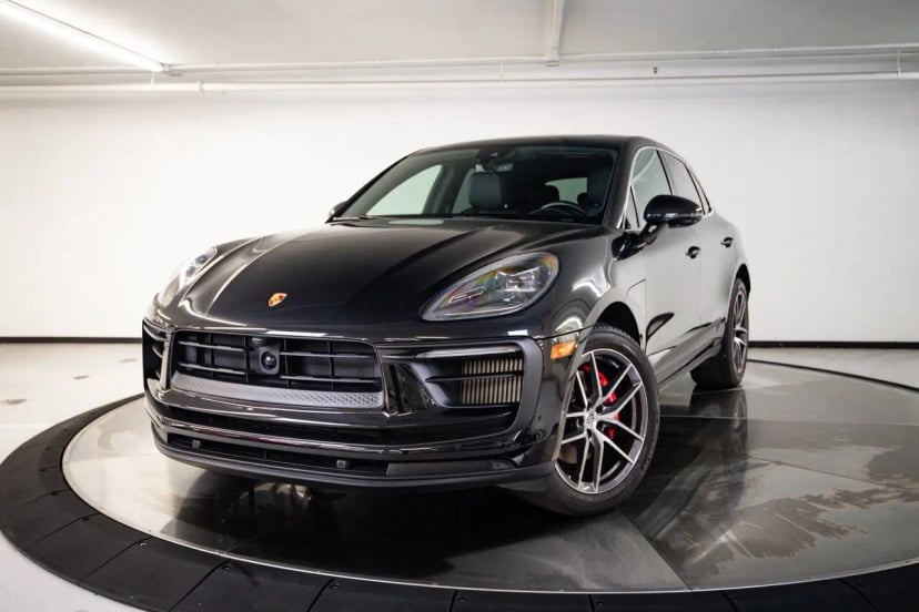 2023 Porsche Macan - Image 1