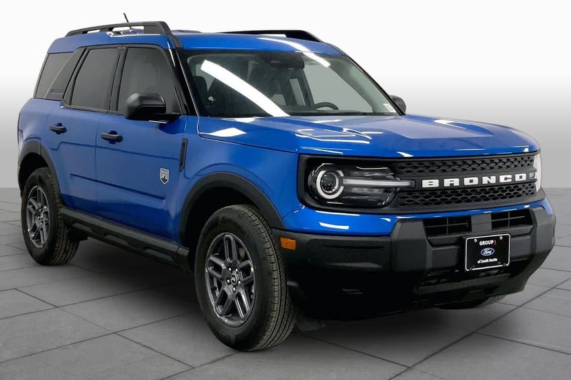 2026 Ford Bronco - Image 2