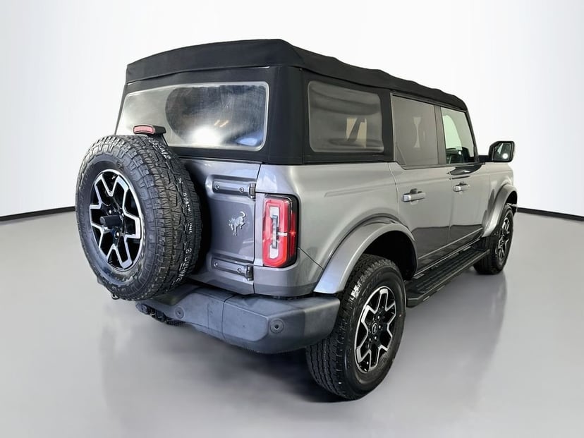 2021 Ford Bronco - Image 3