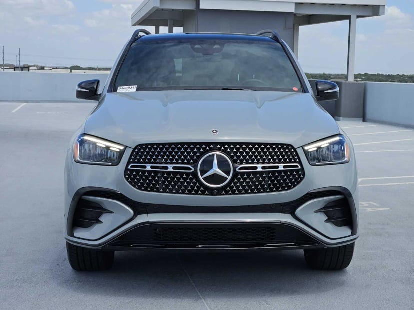 2025 Mercedes-Benz GLE-Class - Image 2