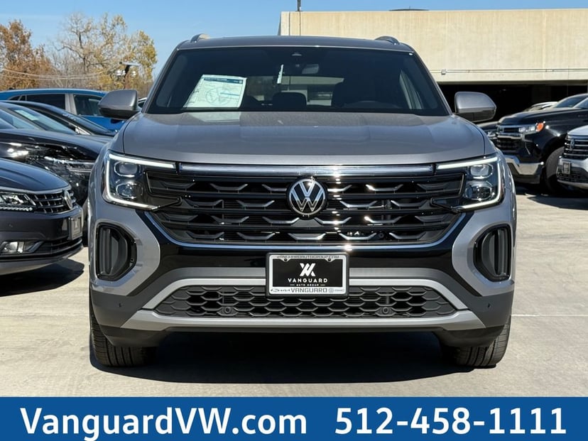 2026 Volkswagen Atlas Cross Sport - Image 2