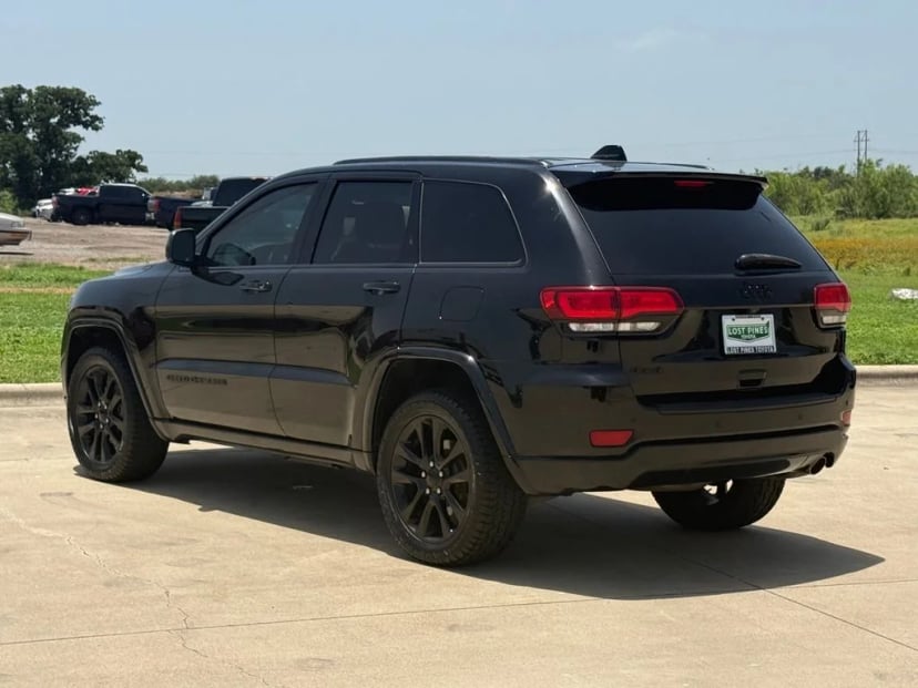 2018 Dodge Grand Cherokee - Image 2