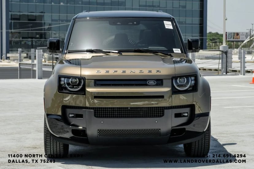 2026 Land Rover Defender - Image 2
