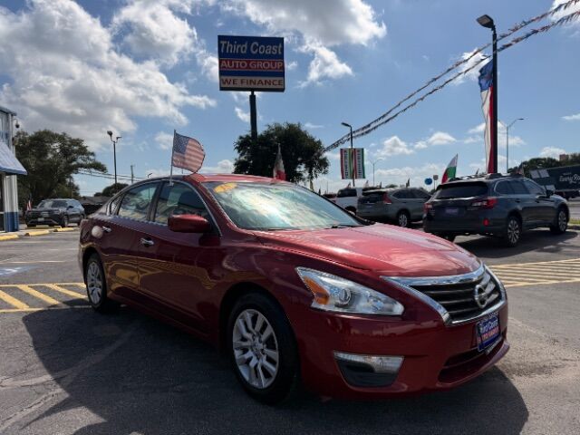 2015 Nissan Altima - Image 1
