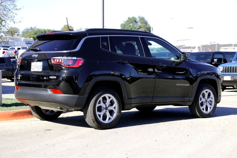2026 Jeep Compass - Image 3