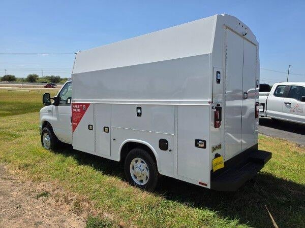 2027 Ford E-Series - Image 3