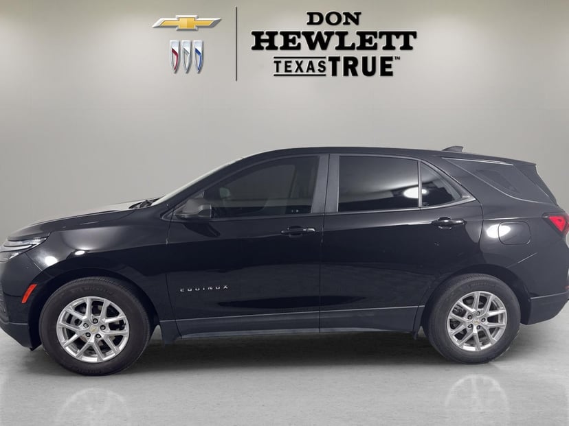 2022 Chevrolet Equinox - Image 2