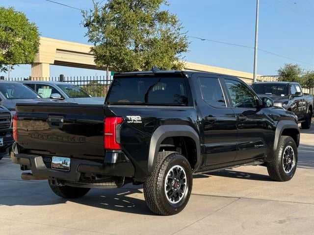 2024 Toyota Tacoma - Image 3