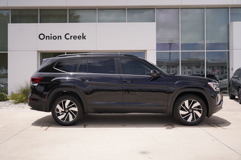 2026 Volkswagen Atlas - Image 2