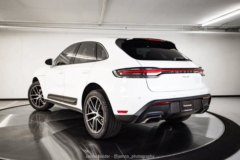 2024 Porsche Macan - Image 1