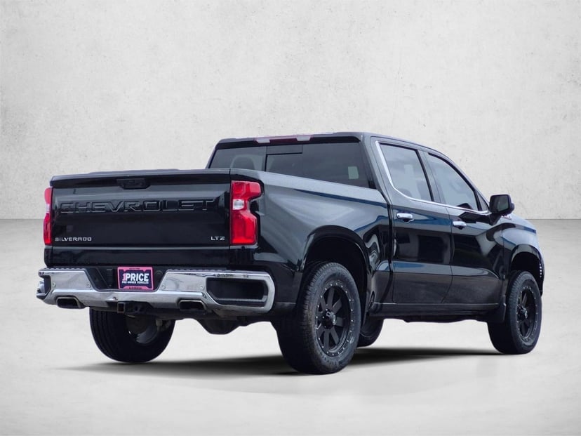 2022 Chevrolet Silverado - Image 3