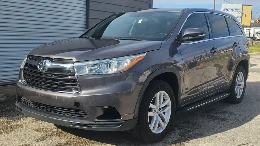 2015 Toyota Highlander - Image 1