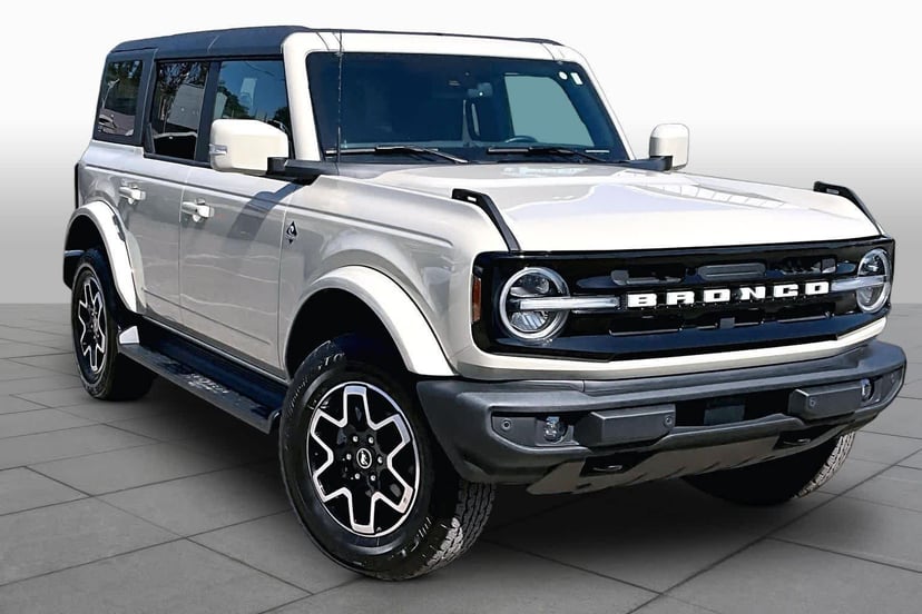 2025 Ford Bronco - Image 3