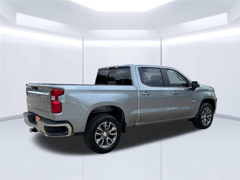 2026 Chevrolet Silverado 1500 - Image 3