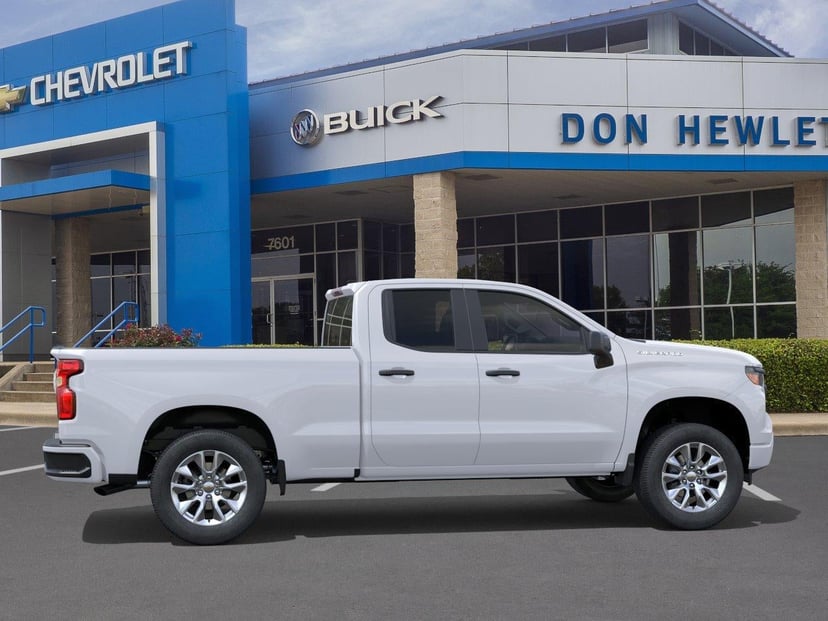 2026 Chevrolet Silverado - Image 2
