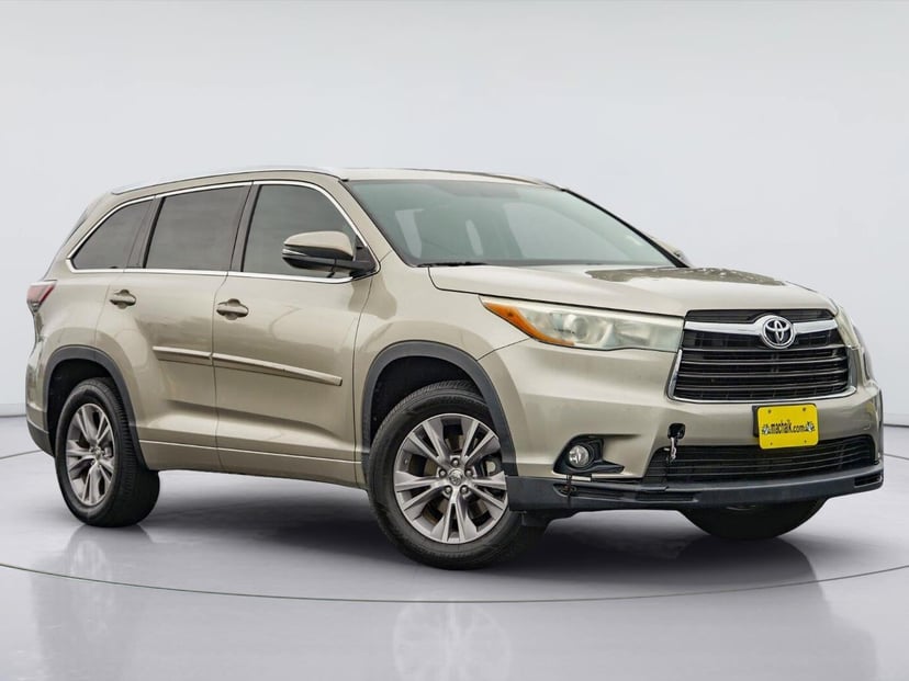 2015 Toyota Highlander - Image 1