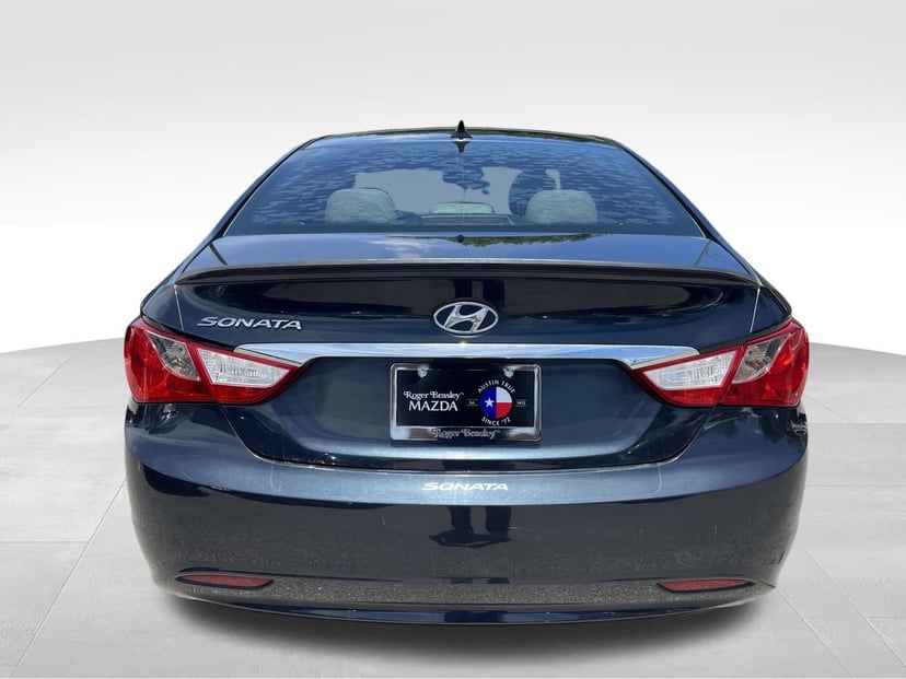 2013 Hyundai Sonata - Image 3