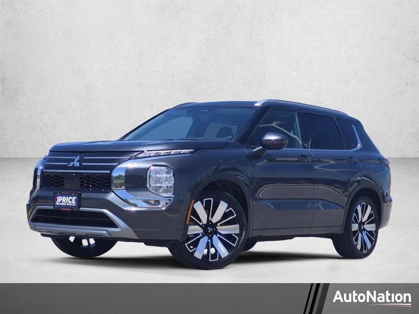 2025 Mitsubishi Outlander - Image 1