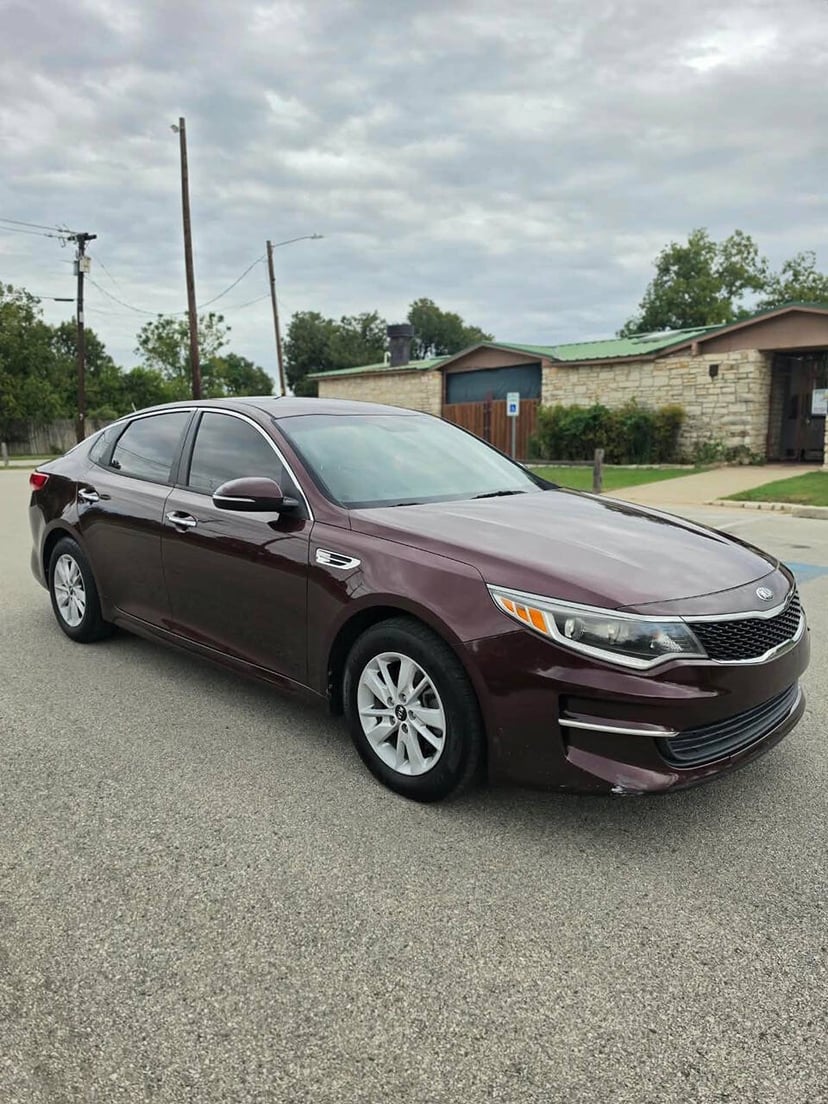 2016 Kia Optima - Image 1
