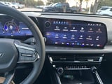 2027 Chevrolet Traverse - Preview 11
