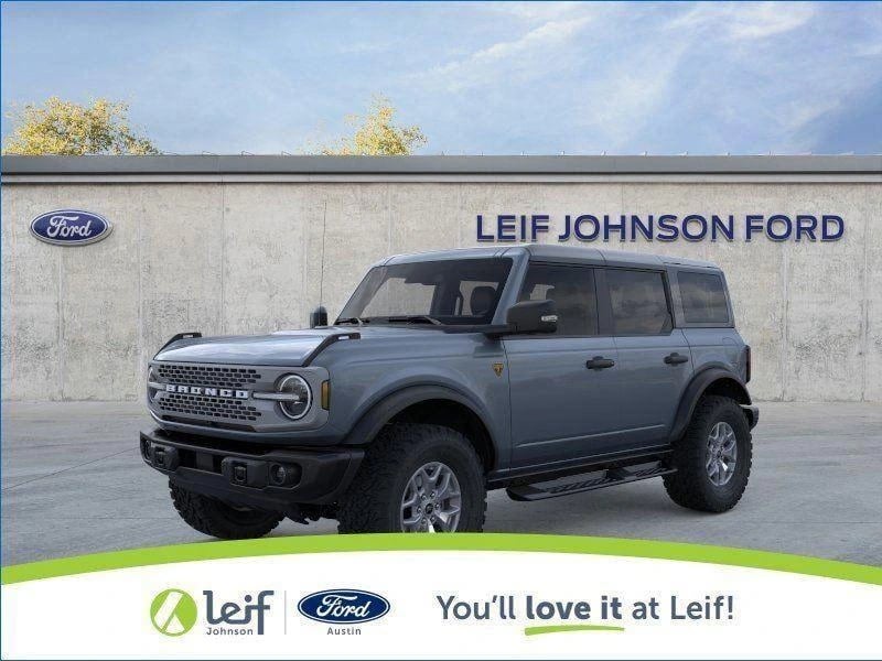 2025 Ford Bronco - Image 2