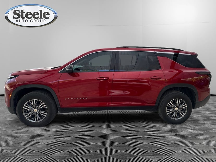 2025 Chevrolet Traverse - Image 2