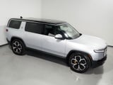 2024 Rivian R1S - Preview 12