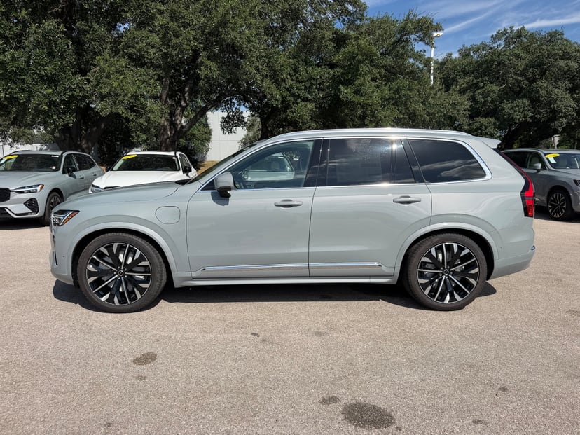2026 Volvo XC90 - Image 1