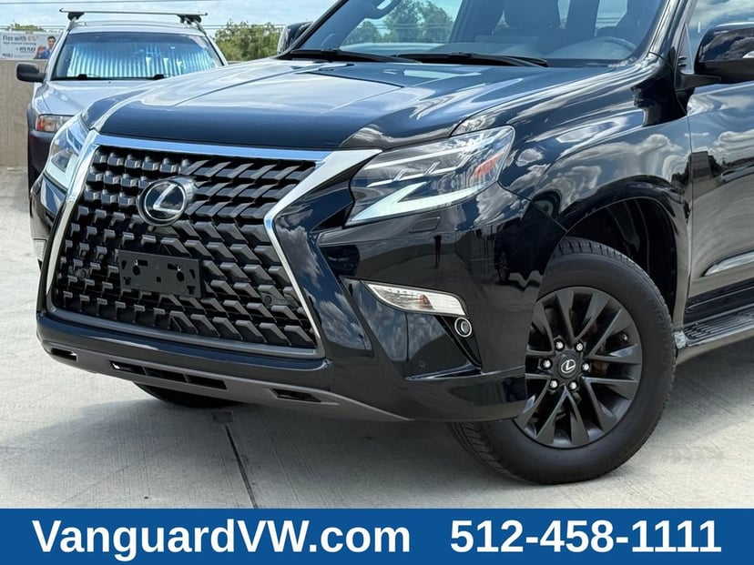 2023 Lexus GX - Image 3