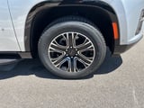 2026 Jeep Grand Wagoneer L - Preview 13