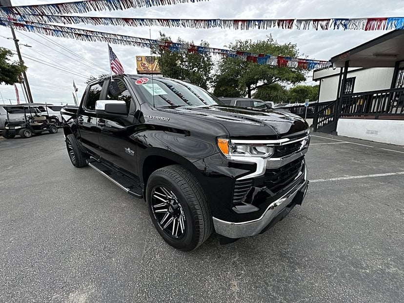 2024 Chevrolet Silverado 1500 - Image 1