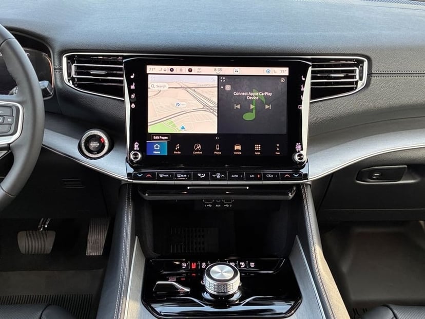 2026 Jeep Grand Wagoneer - Image 3