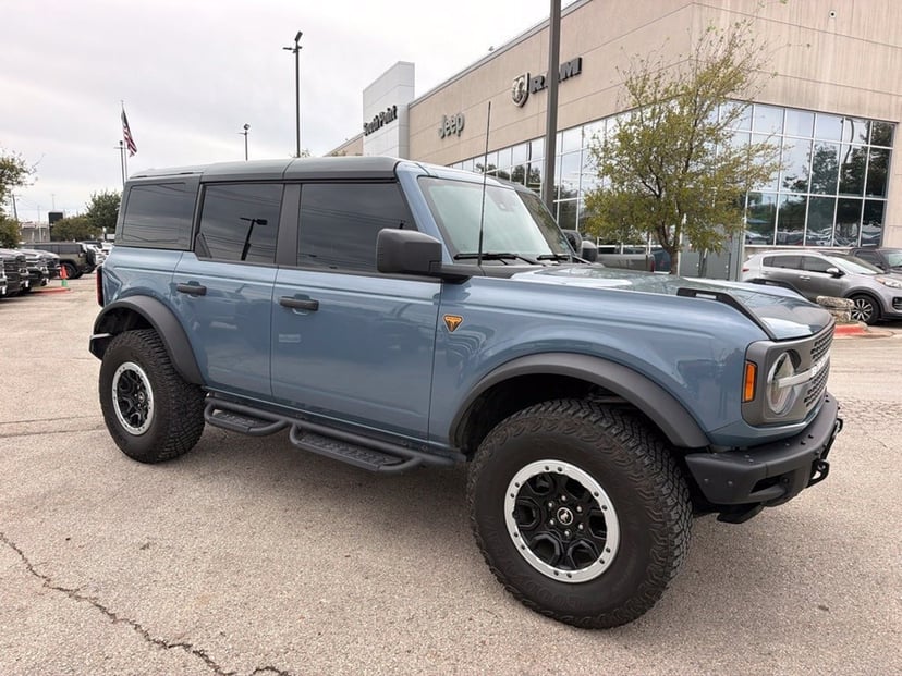 2024 Ford Bronco - Image 1