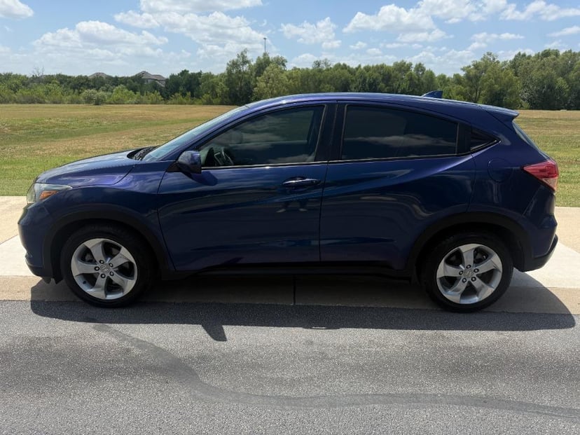 2016 Honda HR-V - Image 2