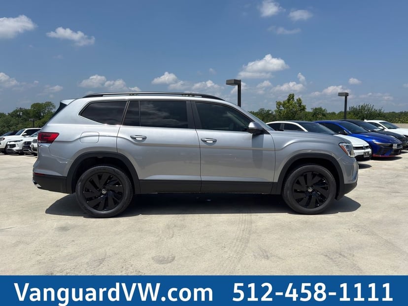 2026 Volkswagen Atlas - Image 2