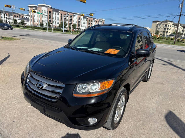 2012 Hyundai Santa Fe - Image 1