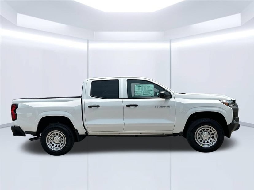2026 Chevrolet Colorado - Image 3